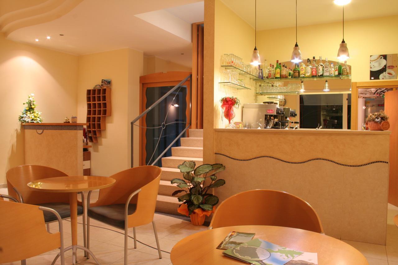 Hotel Corallo Пінето Екстер'єр фото