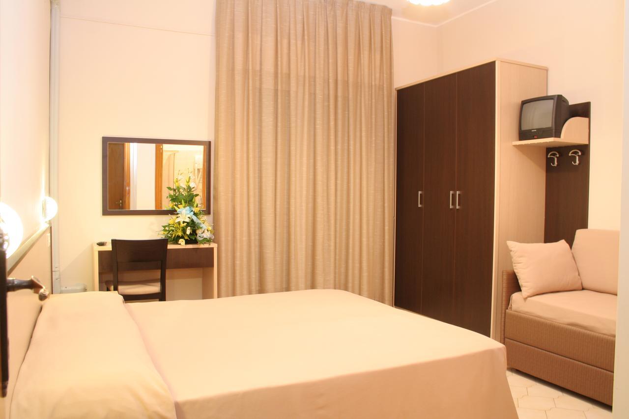 Hotel Corallo Пінето Екстер'єр фото